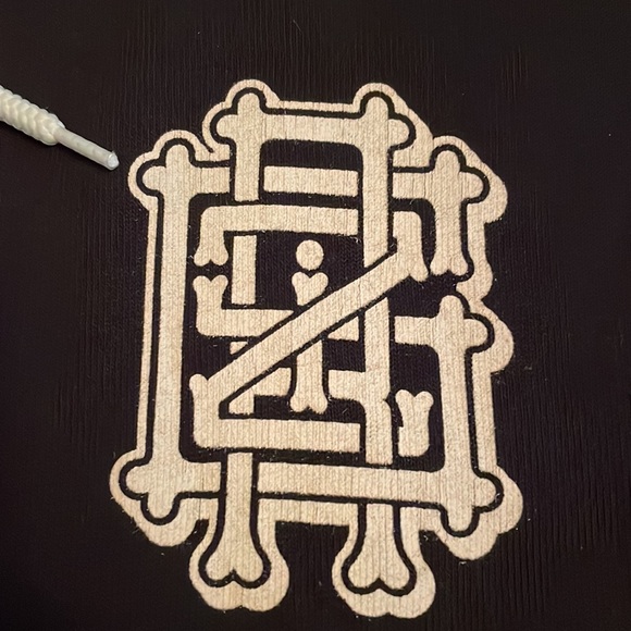 Hooded jacket - Picture 2 of 5